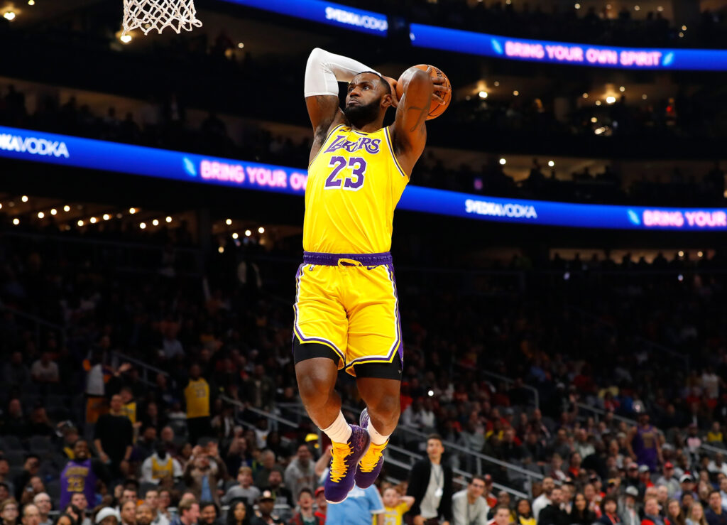 LeBron James #23 of the Los Angeles Lakers dunks against the Atlanta Hawks
