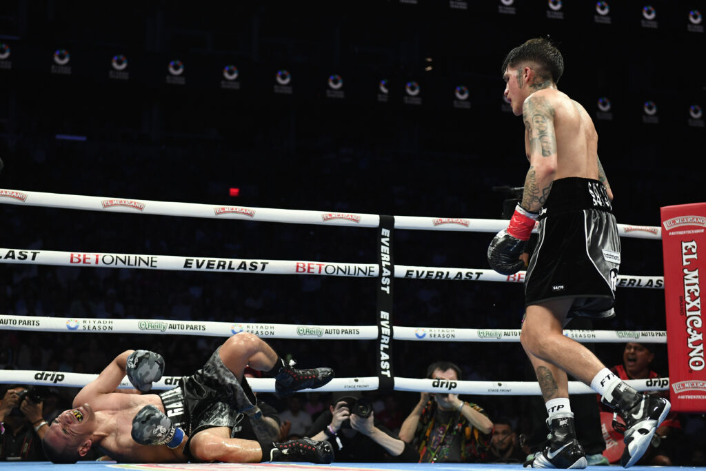 Jesse ‘Bam’ Rodriguez of the United States knocks out Juan Francisco Estrada of Mexico