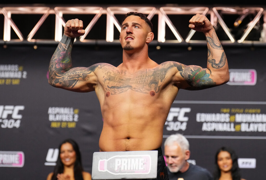 Tom Aspinall weighs-in for UFC 304