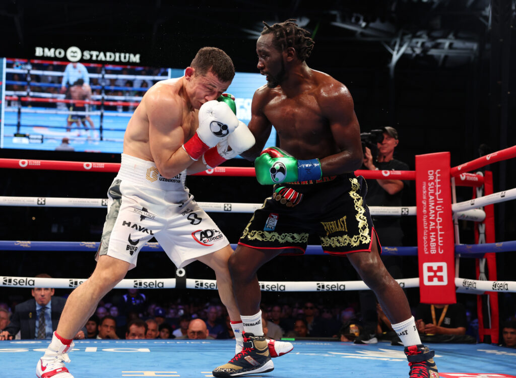 Terence Crawford punches Israil Madrimov