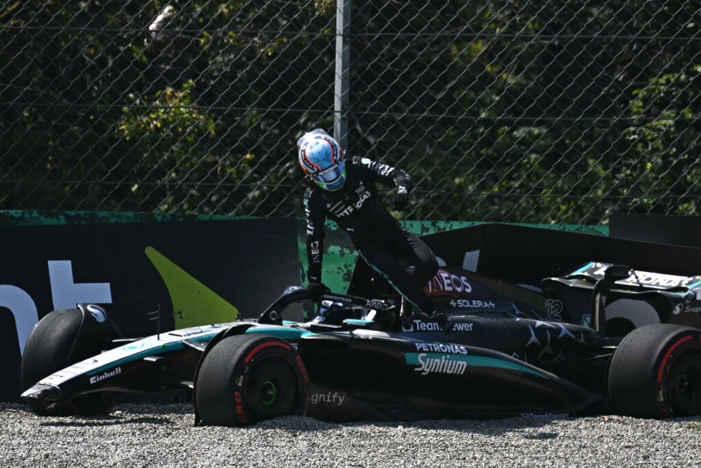 Mercedes' Italian driver Andrea Kimi Antonelli leaves his car after crashing during first practice session at Monza