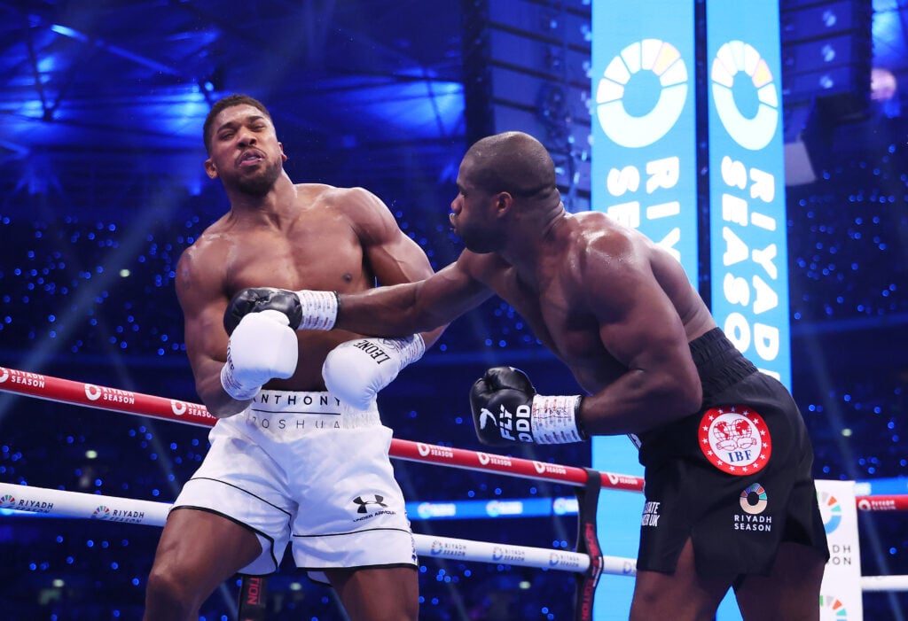 Daniel Dubois punches Anthony Joshua