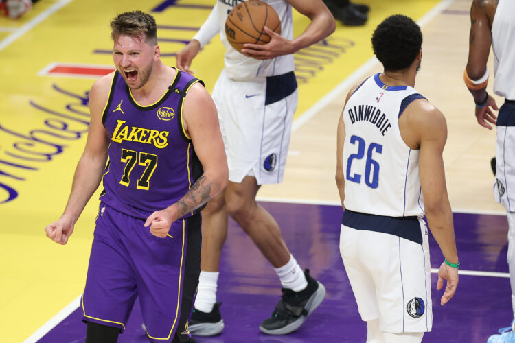 Dallas Mavericks v Los Angeles Lakers