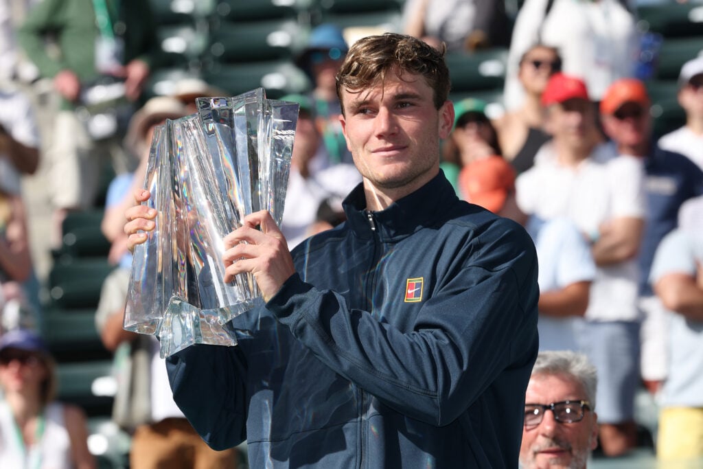 Jack Draper lifting the 2025 Indian Wells Trophy in March 2025