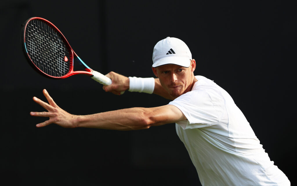 Billy Harris competing at the Lexus Birmingham Open