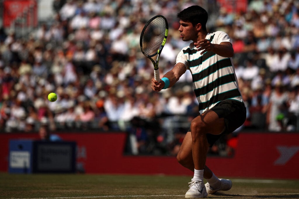 Carlos Alcaraz playing Jaume Munar at Queen's