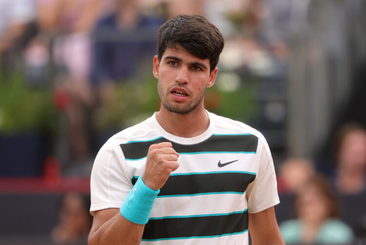 Carlos Alcaraz at Queen's Club in 2025