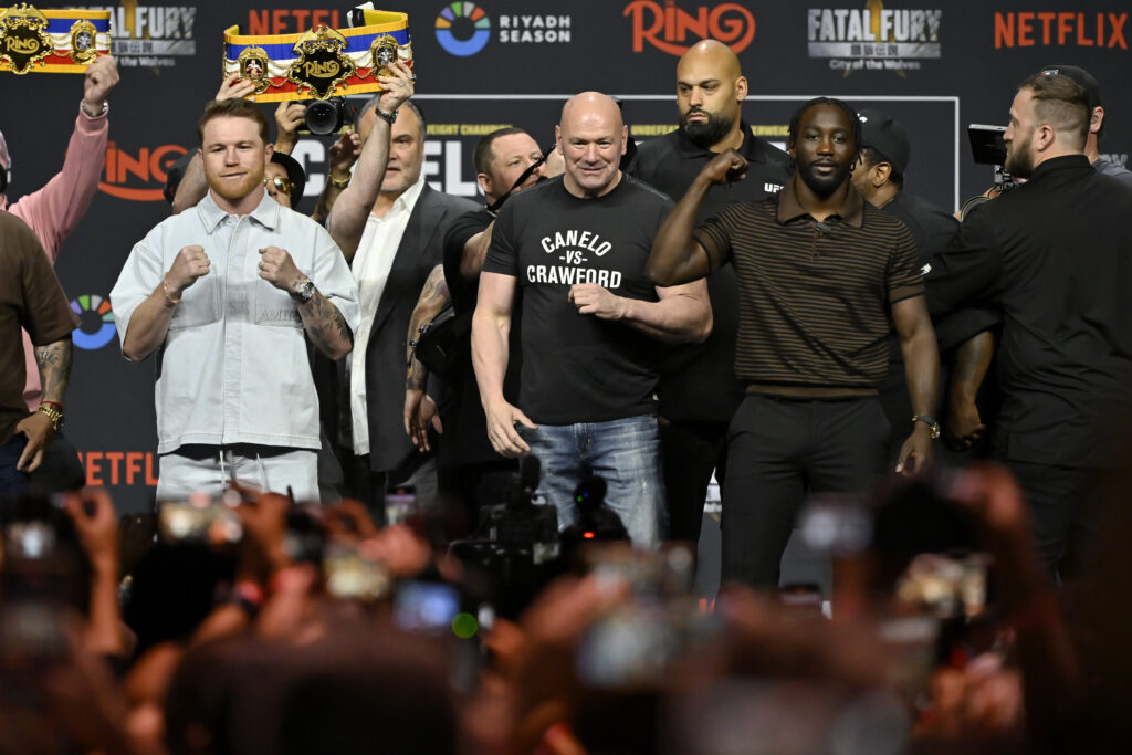 Canelo Álvarez and Terence Crawford pose at Las Vegas Press Conference
