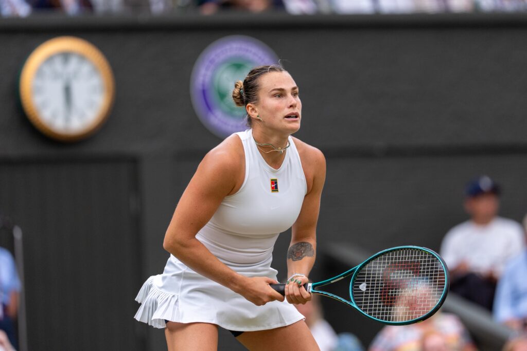 Aryna Sabalenka playing Elise Mertens at Wimbledon 2025
