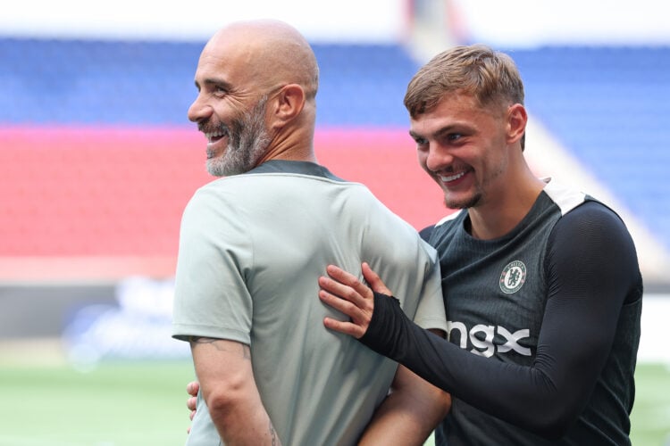 Enzo Maresca and Kiernan Dewsbury-Hall during a Chelsea training session