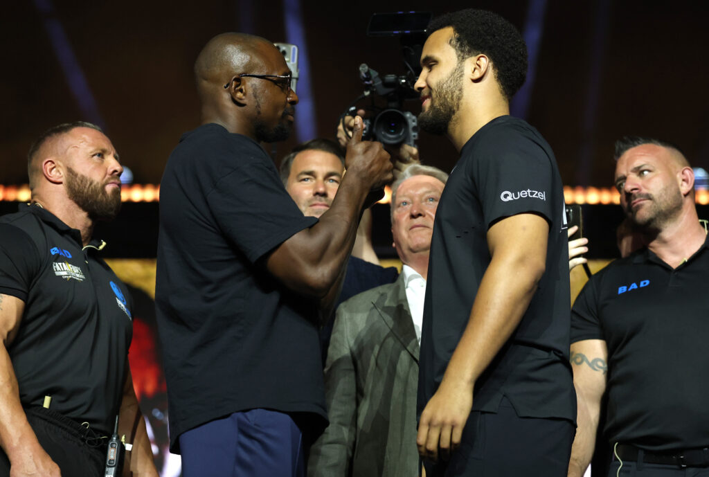 Dillian Whyte gives Moses Itauma a thumbs up in press conference faceoff