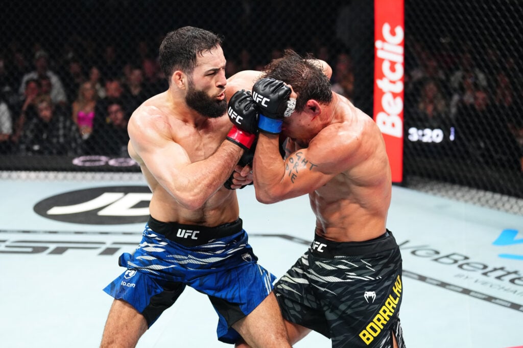 Nassourdine Imavov elbows Caio Borralho