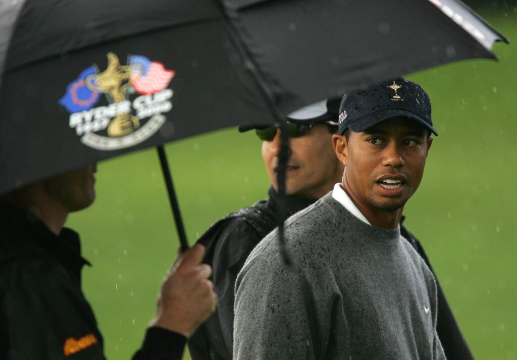 Tiger Woods practices ahead of the 2006 Ryder Cup