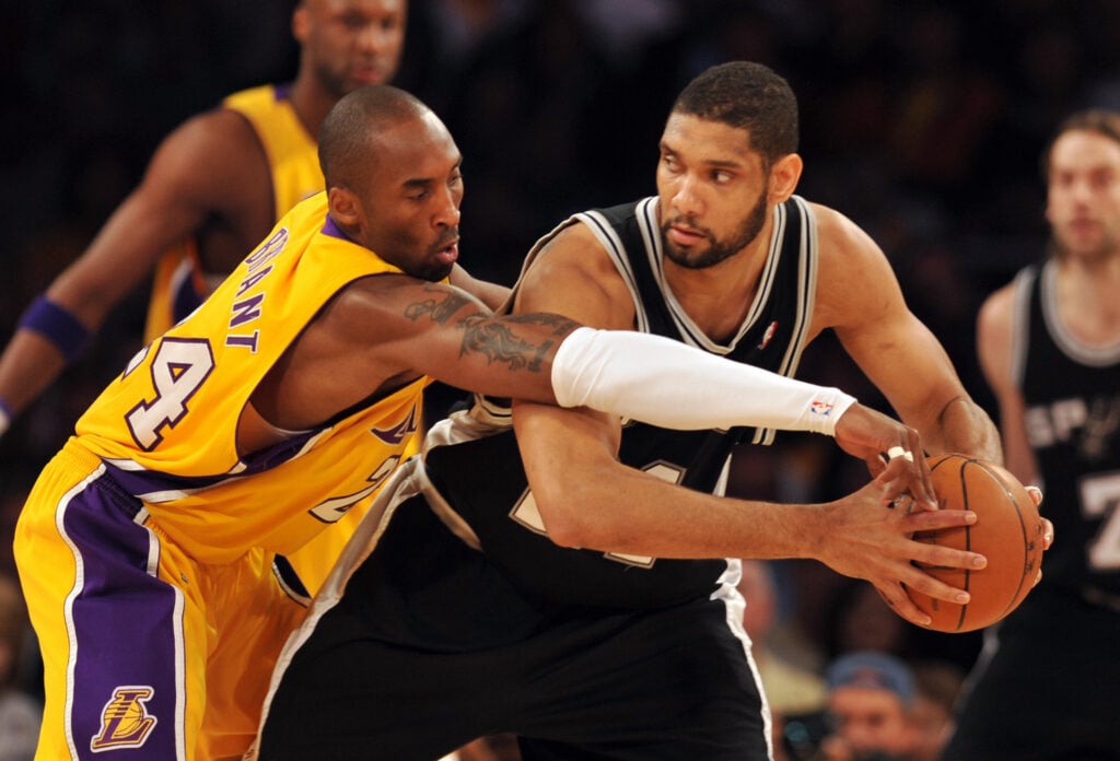 Tim Duncan being defended by Kobe Bryant at the 2008 Western Conference Finals.